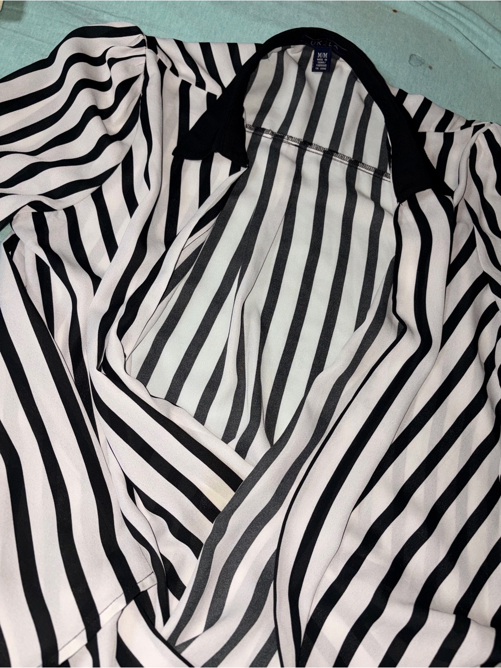 Women’s Medium UK2LA Black & White Striped Open- Front Long Sleeve Top - Picture 5 of 8